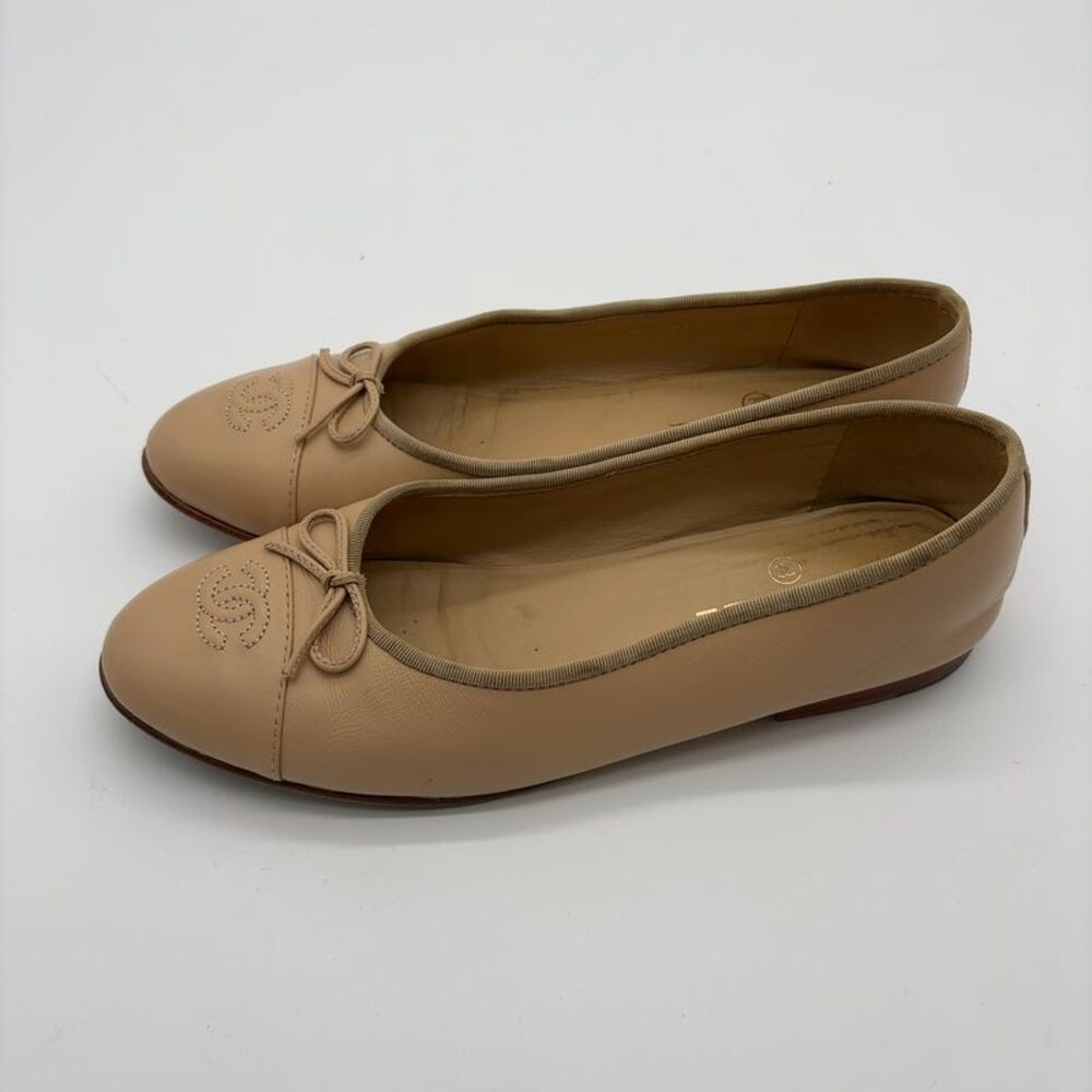 CHANEL Ballet Flats with Bow - Picture 2 of 7